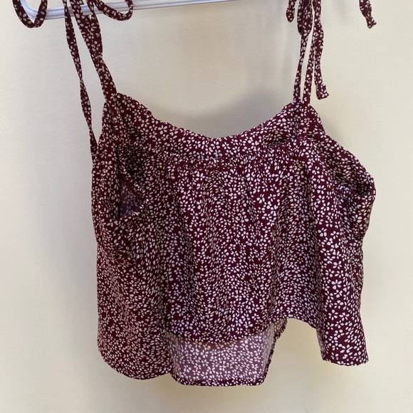 red crop top - Picture 3 of 3